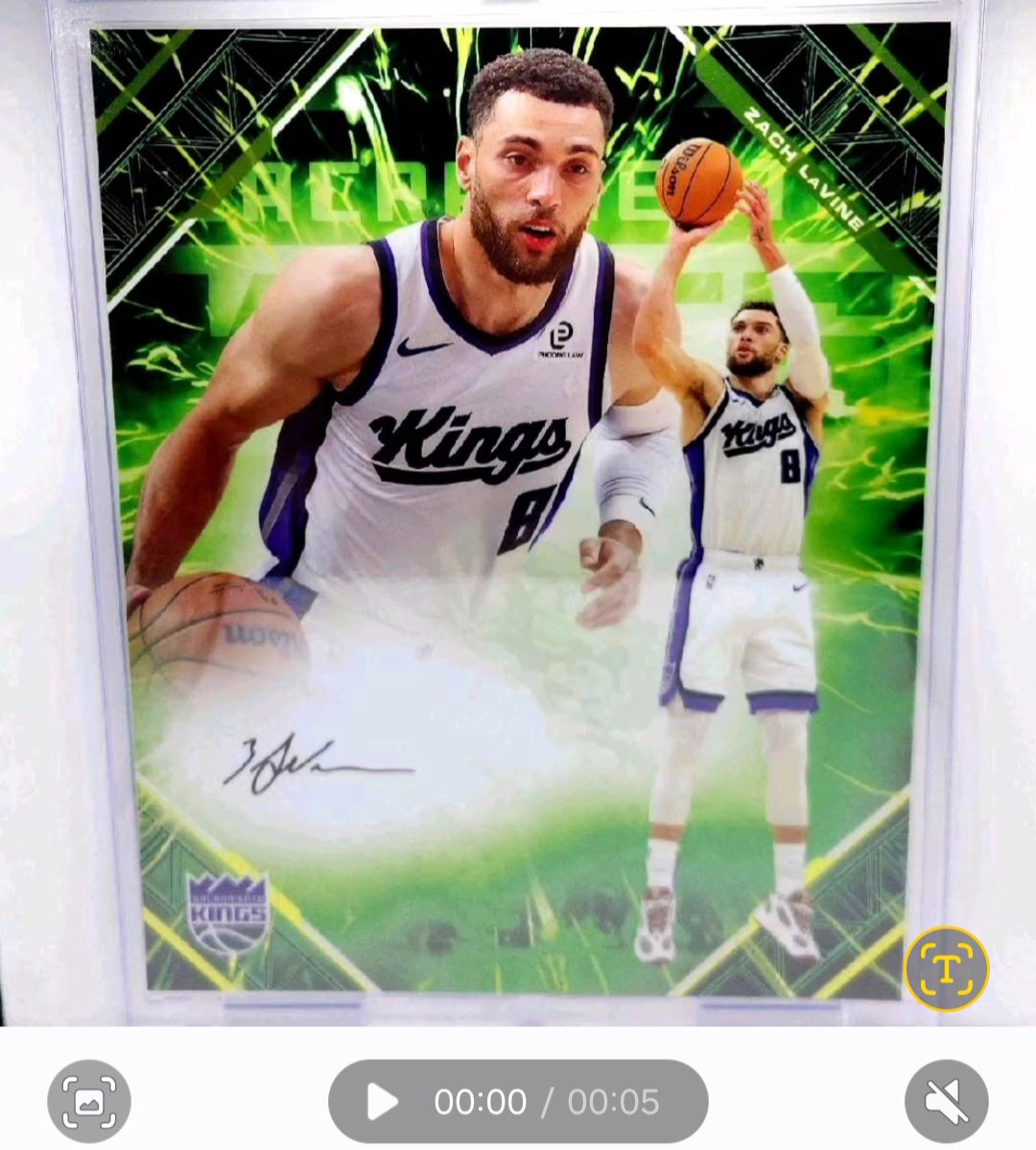 Autographed Photos / Posters / Postcards