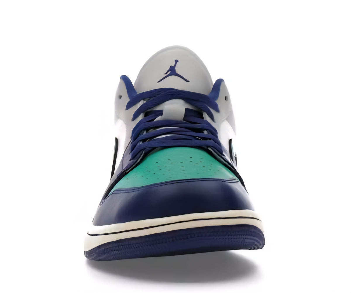 Jordan
Air Jordan 1 Low Rare
Men – Sail/Deep Royal Blue-stadium Green - Size US 9
