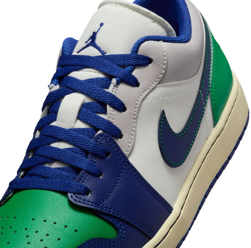 Jordan
Air Jordan 1 Low Rare
Men – Sail/Deep Royal Blue-stadium Green - Size US 9