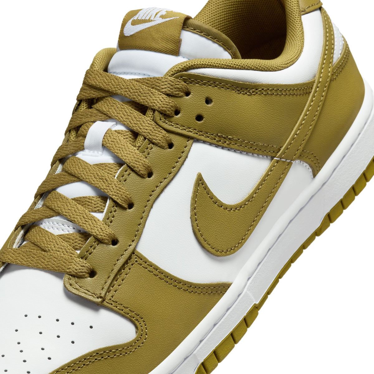 Nike Dunk Low Retro
Pacific Moss - Size M US 13