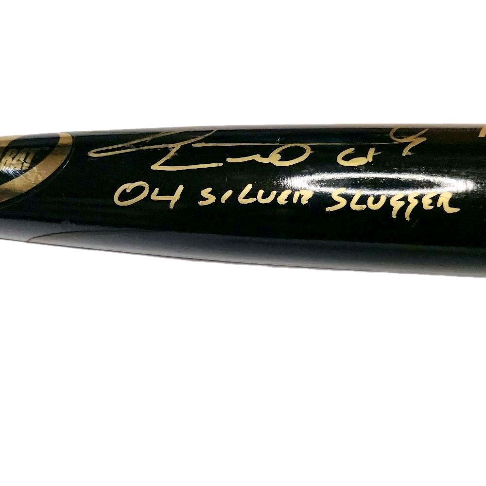 Livan Hernandez (rare) Gold Ink Autographed & Inscribed "04 Silver Slugger" MaxBat CM3 Pro Series Black Bat (Beckett Certified)