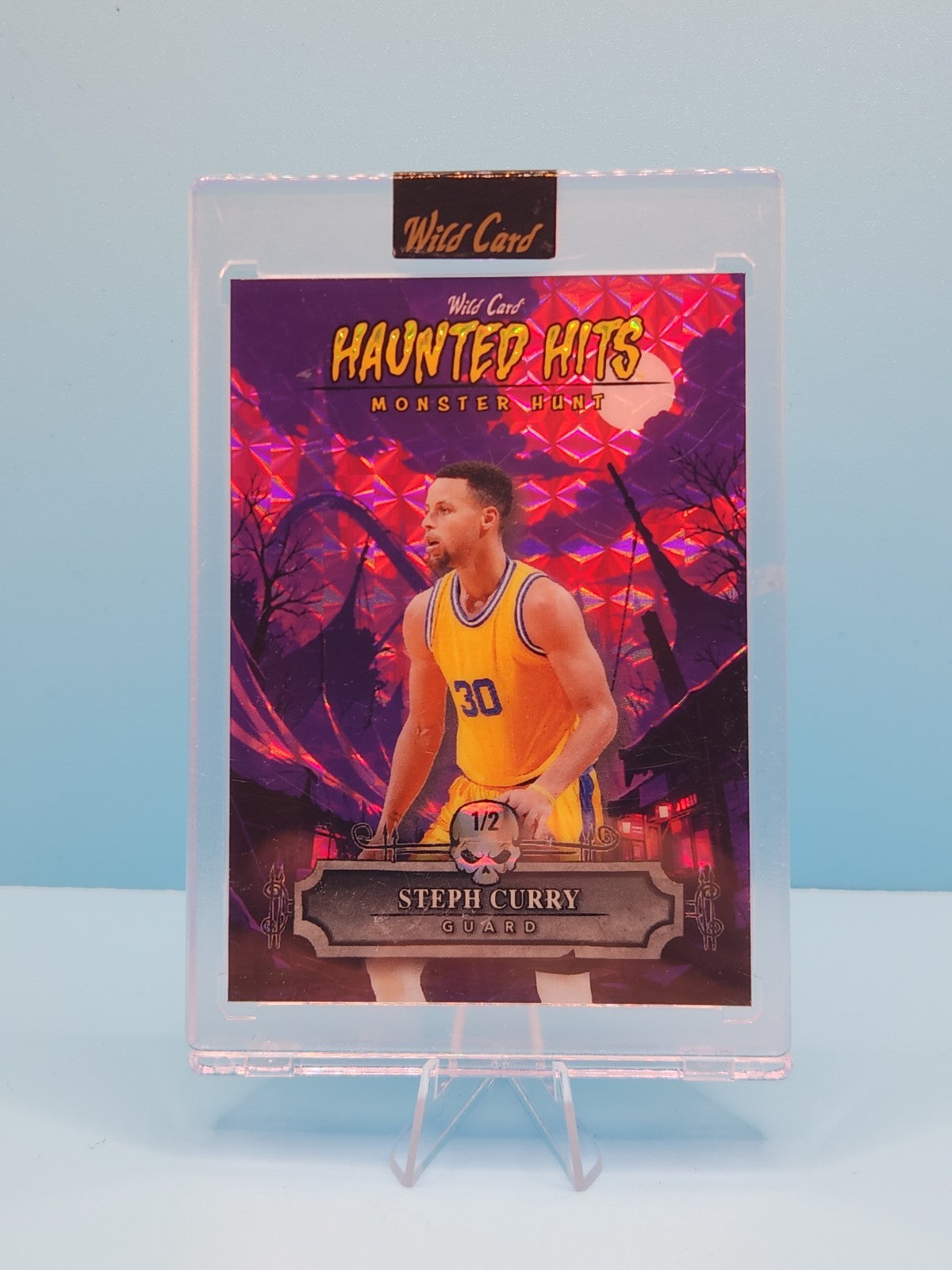 Stephen Curry 2025 Wild Cards "Haunted Hits" SP Monster Hunt Pink Prizm Village 1/2 Card