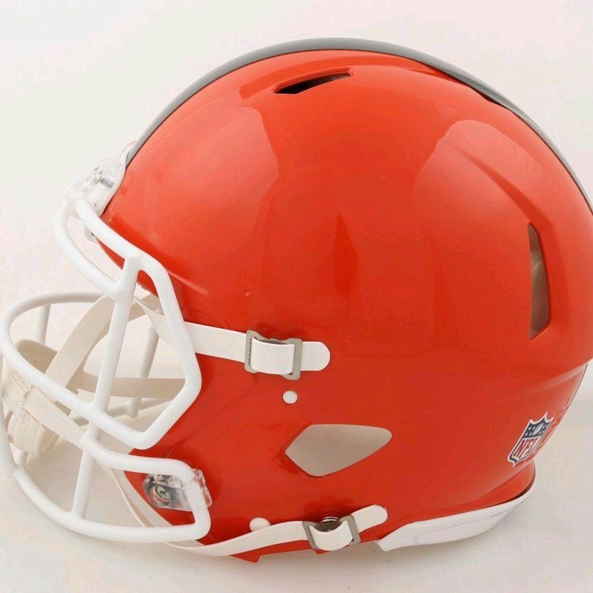 Myles Garrett All-Pro Defensive End Cleveland Browns Autographed Full-Size Authentic Riddell On-Field Speed Helmet (Fanatics Authenticated) - Not a low quality knockout Helmet!